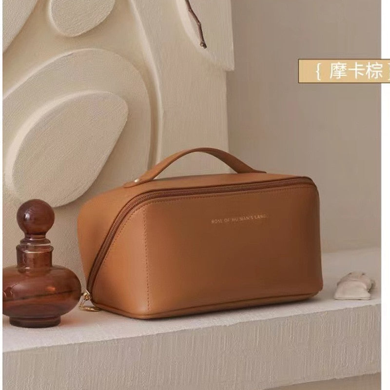 Large capacity travel cosmetic bag